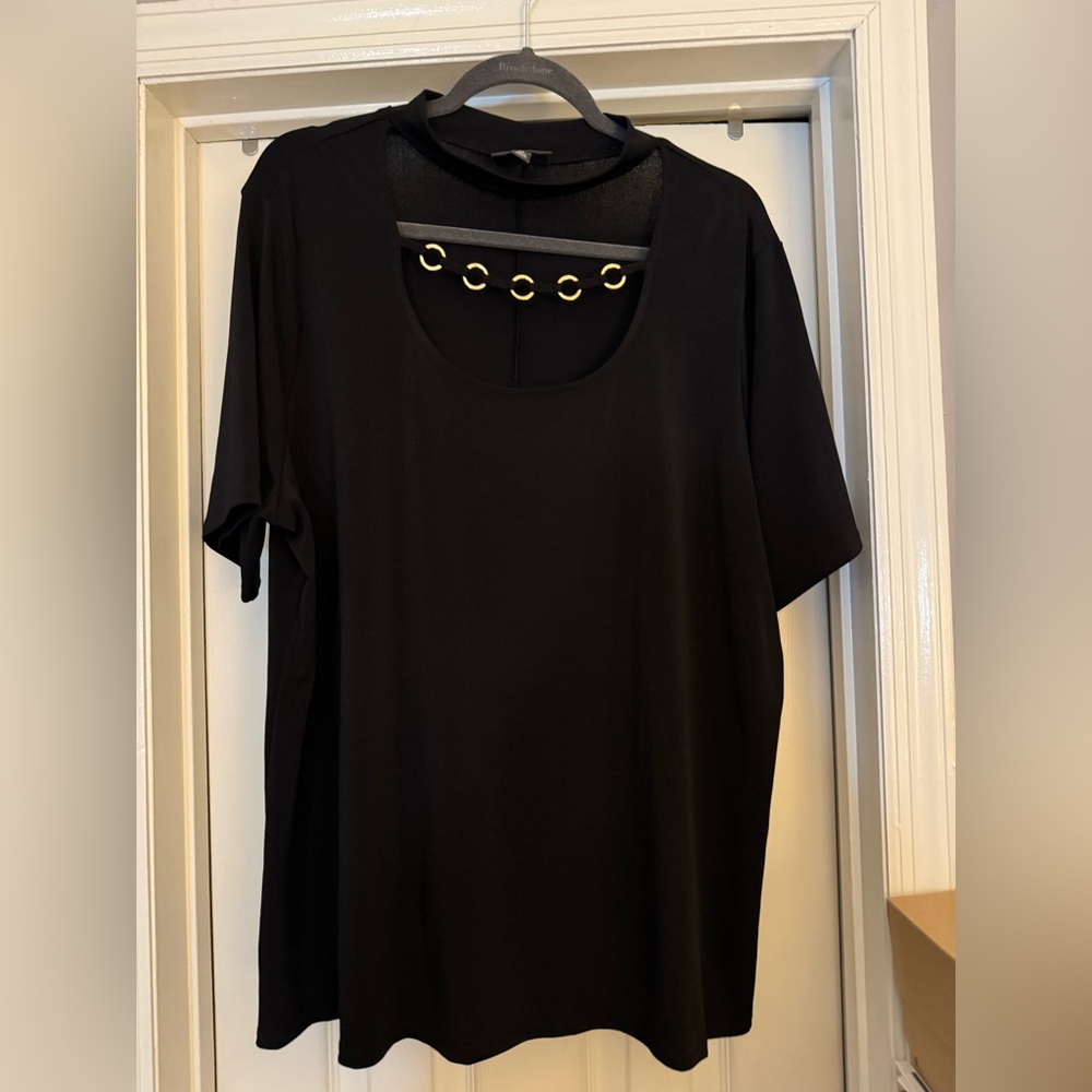 Fun trendy shirt with choker detail neck and gold accents. Cut out neck. 2x